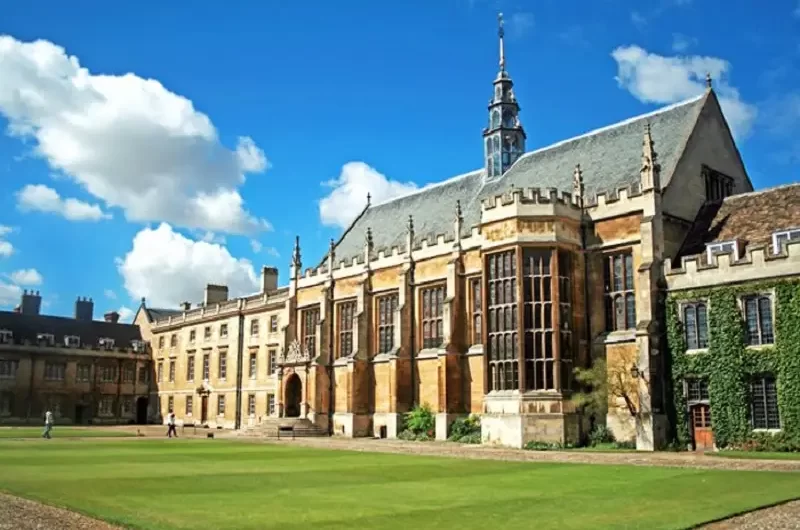 Trinity-College-800×530
